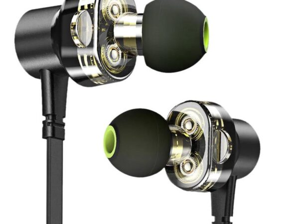 نمای نزدیک از گوشی‌های نرم و ارگونومیک هندزفری سیمی Awei Z1 با طراحی مناسب برای گوش