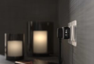 محافظ برق تایمردار P103 مناسب برای استفاده در خانه و دفتر