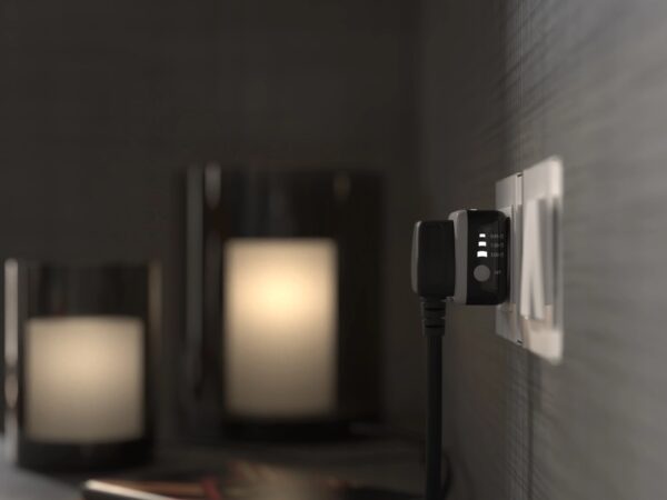 محافظ برق تایمردار P103 مناسب برای استفاده در خانه و دفتر